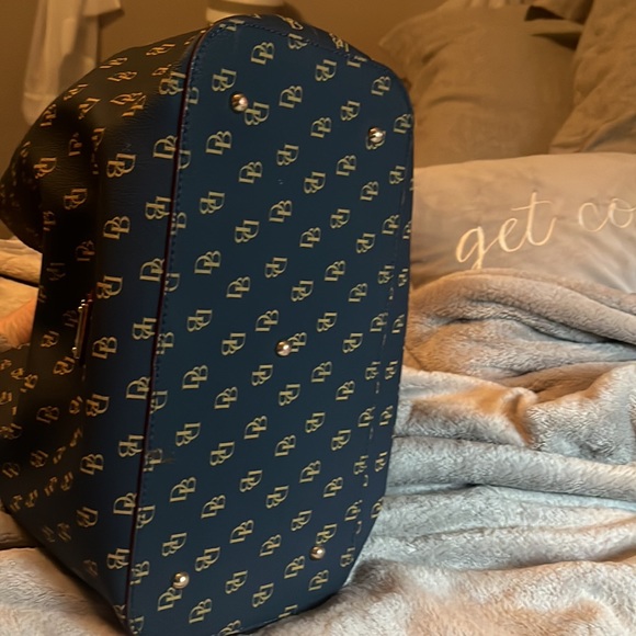 Gretta Brenna Dooney and Burke handbag! - Picture 4 of 4